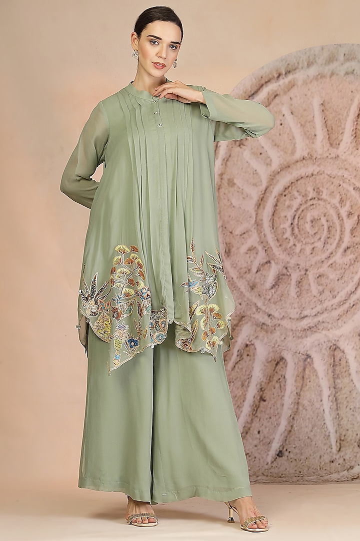 Pista Green Muslin Silk Embroidered Kurta Set by Soniya G at Pernia's Pop Up Shop