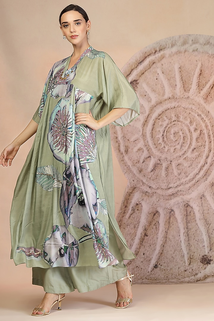Pista Green Muslin Silk Embroidered Kurta Set by Soniya G at Pernia's Pop Up Shop