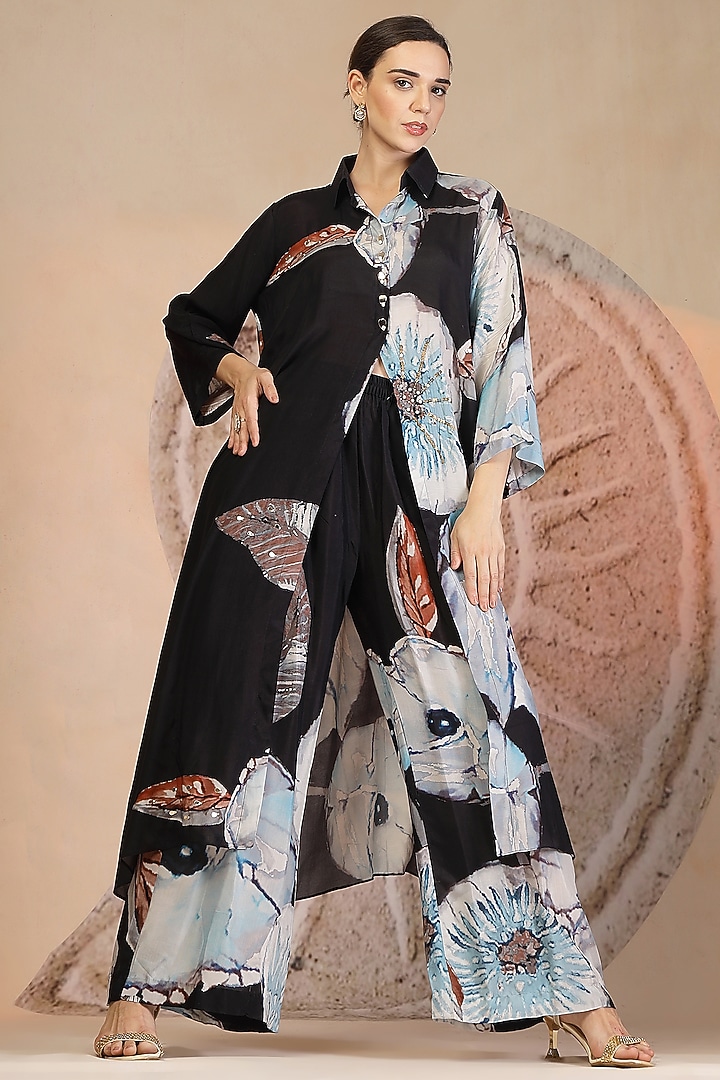 Charcoal Black Muslin Silk Embroidered Kurta Set by Soniya G at Pernia's Pop Up Shop