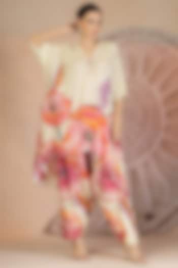 Ivory Muslin Silk Printed & Embroidered Kurta Set by Soniya G at Pernia's Pop Up Shop