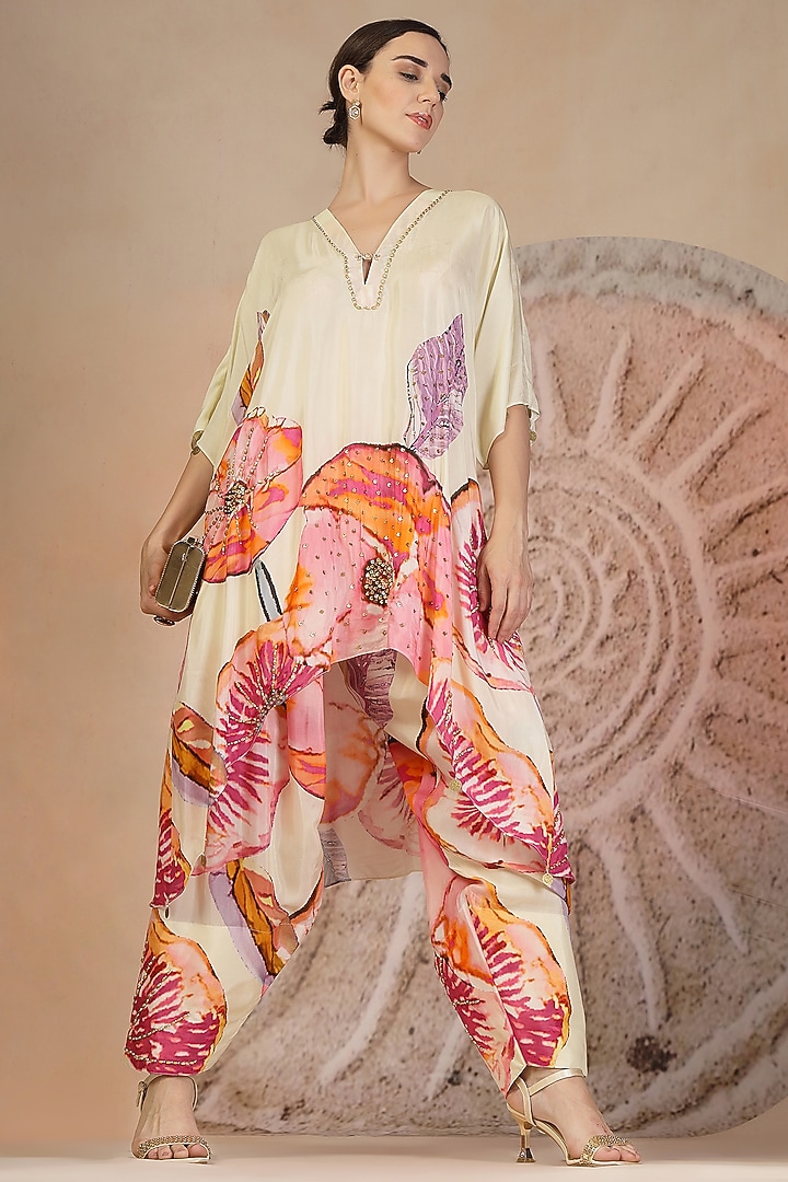 Ivory Muslin Silk Printed & Embroidered Kurta Set by Soniya G at Pernia's Pop Up Shop