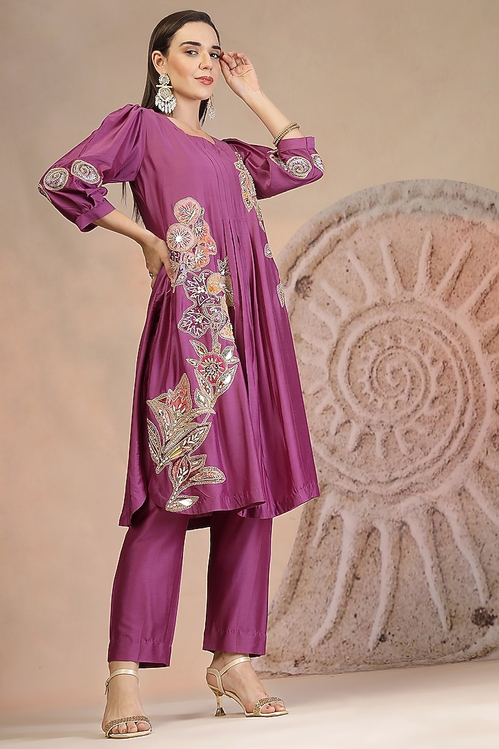 Electric Purple Muslin Silk Hand Embroidered Kurta Set by Soniya G at Pernia's Pop Up Shop