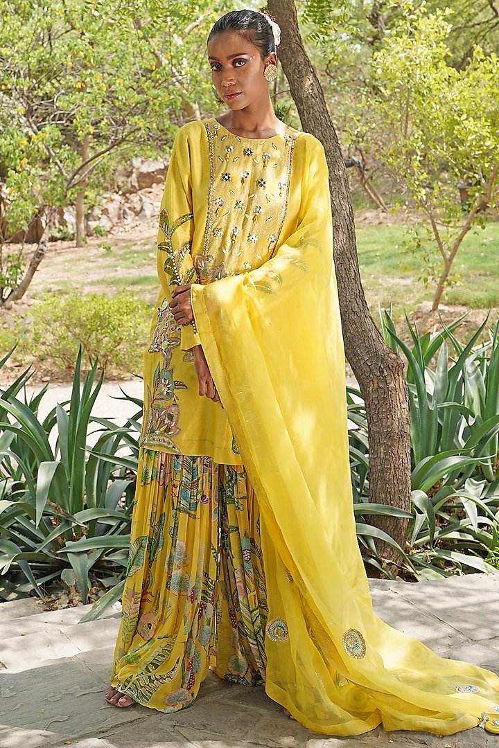 Yellow Raw Silk Printed & Embroidered Kurta Set by Soniya G at Pernia's Pop Up Shop