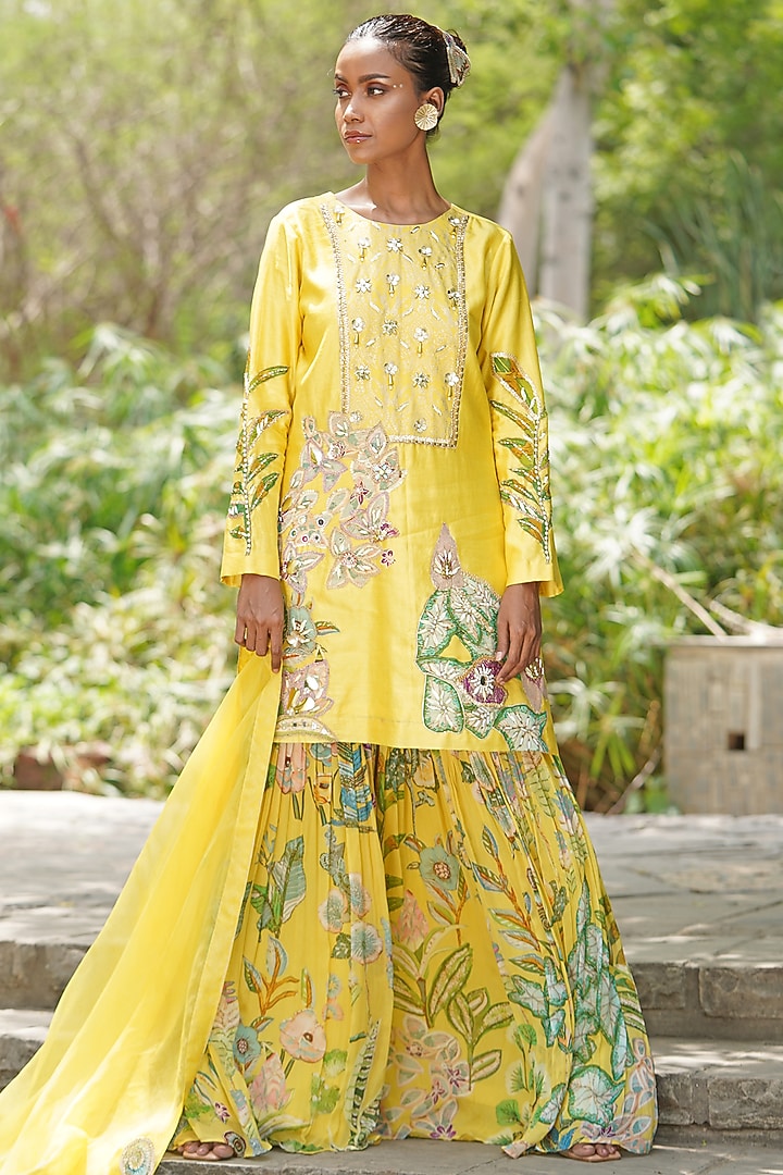Yellow Raw Silk Printed & Embroidered Kurta Set by Soniya G at Pernia's Pop Up Shop
