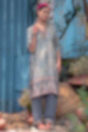 Silver Banarasi Silk Printed Kurta Set by Soniya G at Pernia's Pop Up Shop