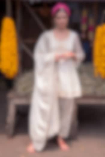 Ivory Banarasi Silk Kurta Set by Soniya G at Pernia's Pop Up Shop