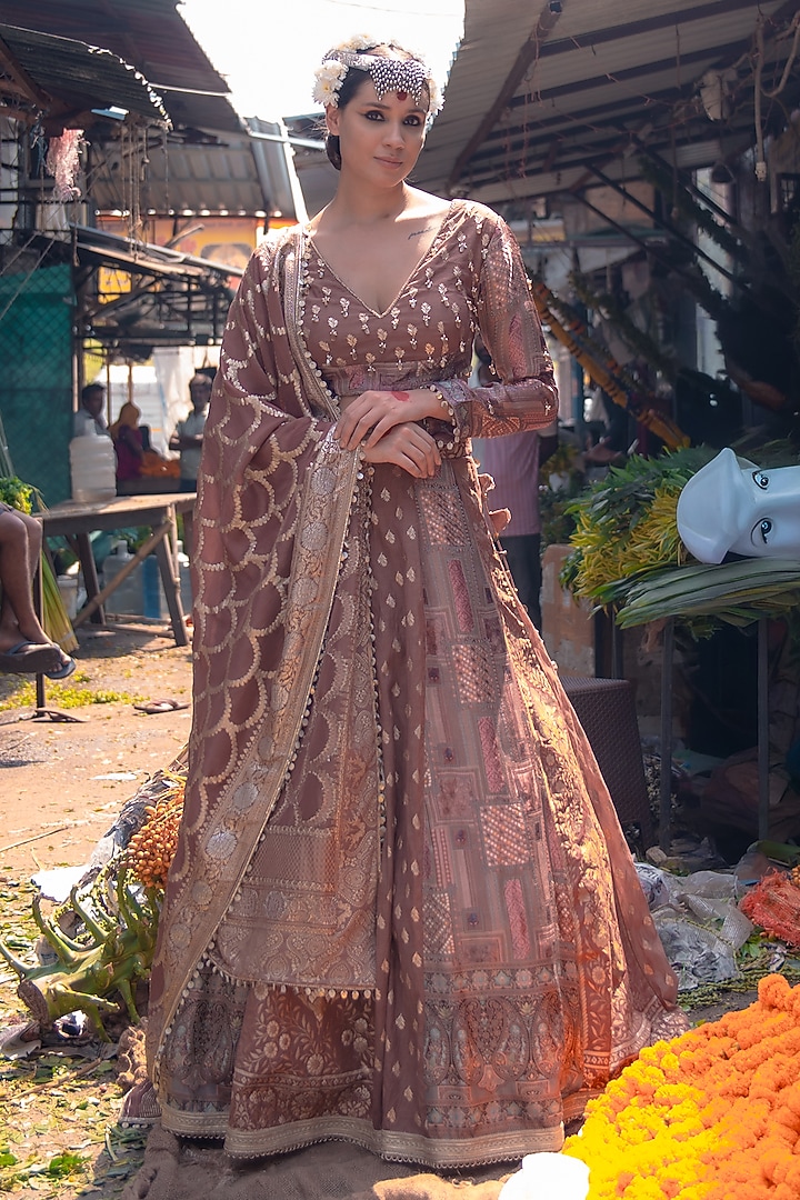 Mocha Brown Banarasi Silk Wedding Lehenga Set by Soniya G at Pernia's Pop Up Shop