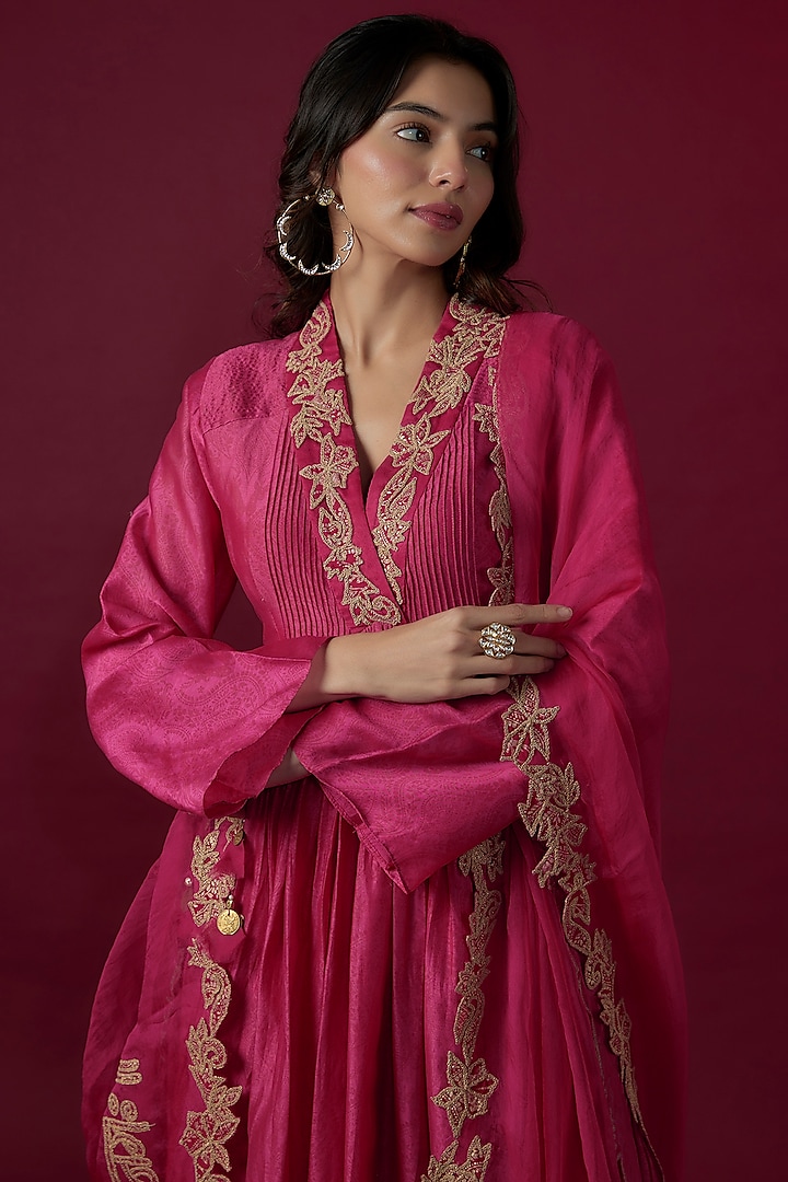 Magenta Chanderi Silk Printed & Dori Embroidered Kurta Set by Soniya G at Pernia's Pop Up Shop