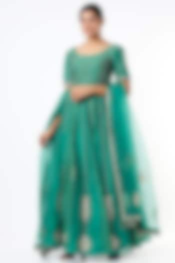 Emerald Green Embroidered Panelled Wedding Lehenga Set by Sozenkari at Pernia's Pop Up Shop