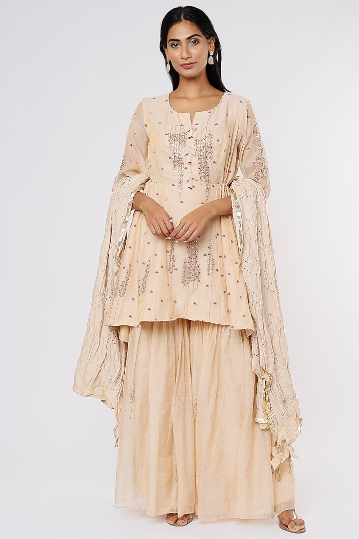 White Embroidered Anarkali Set by Sozenkari at Pernia's Pop Up Shop