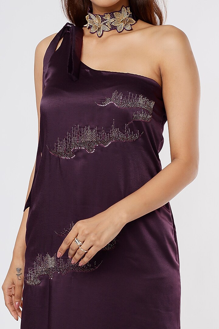 Violet Embroidered Gown by Sozenkari at Pernia's Pop Up Shop