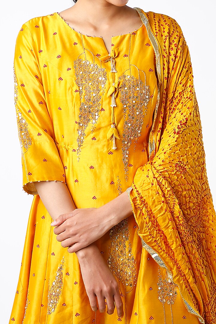 Yellow Embellished Asymmetrical Wedding Anarkali Set by SOZENKARI at Pernia's Pop Up Shop
