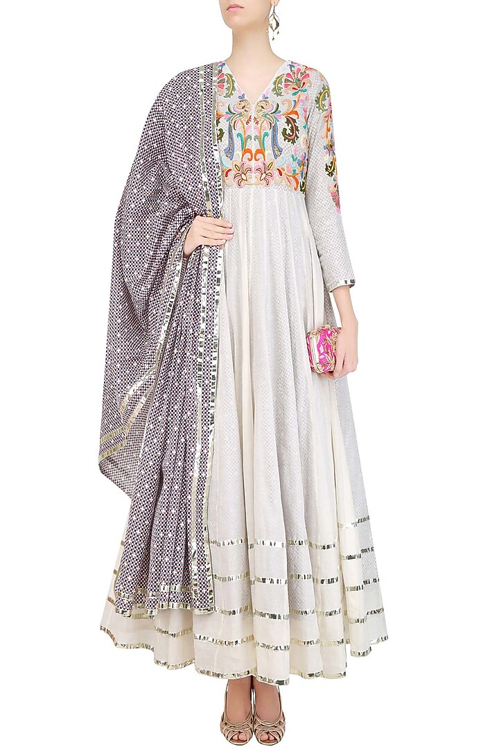 Off white floral embroidered pleated anarkali set available only at Pernia's Pop Up Shop.