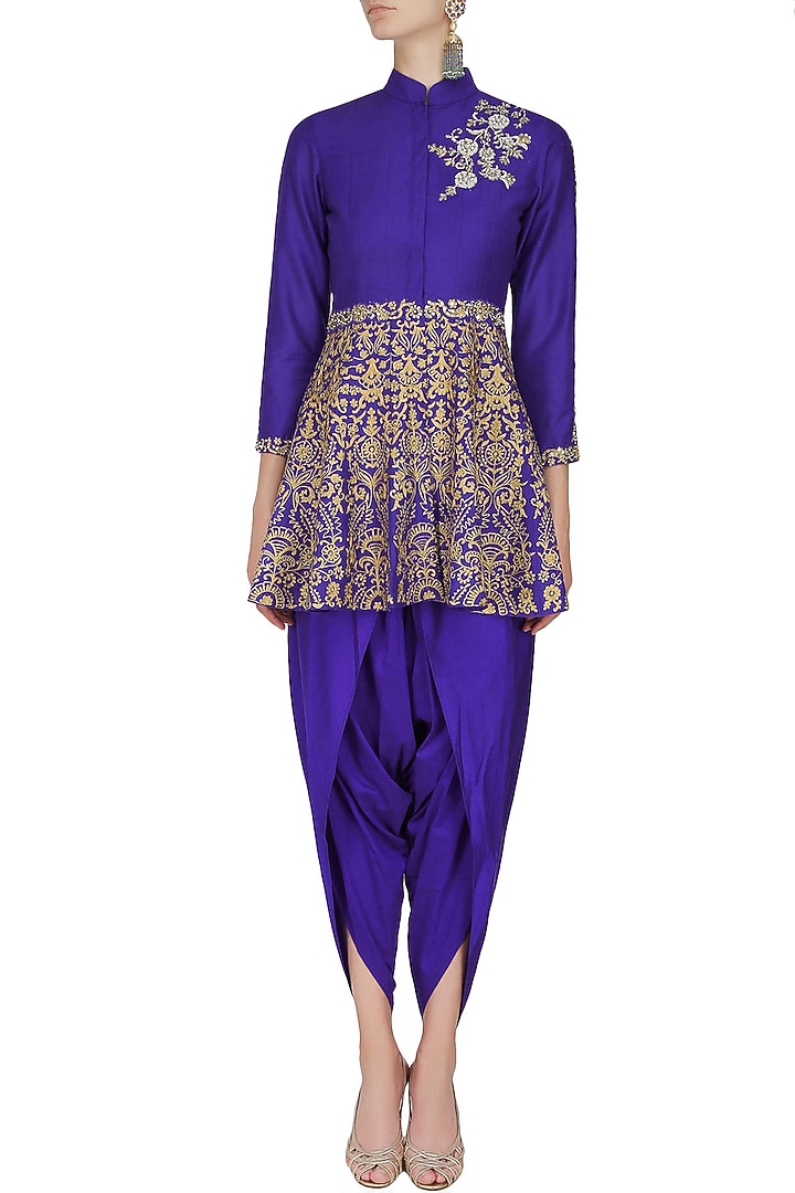 Blue floral dabka, pearls and sequins embroidered short kurta and dhoti pants set available only at Pernia's Pop Up Shop.