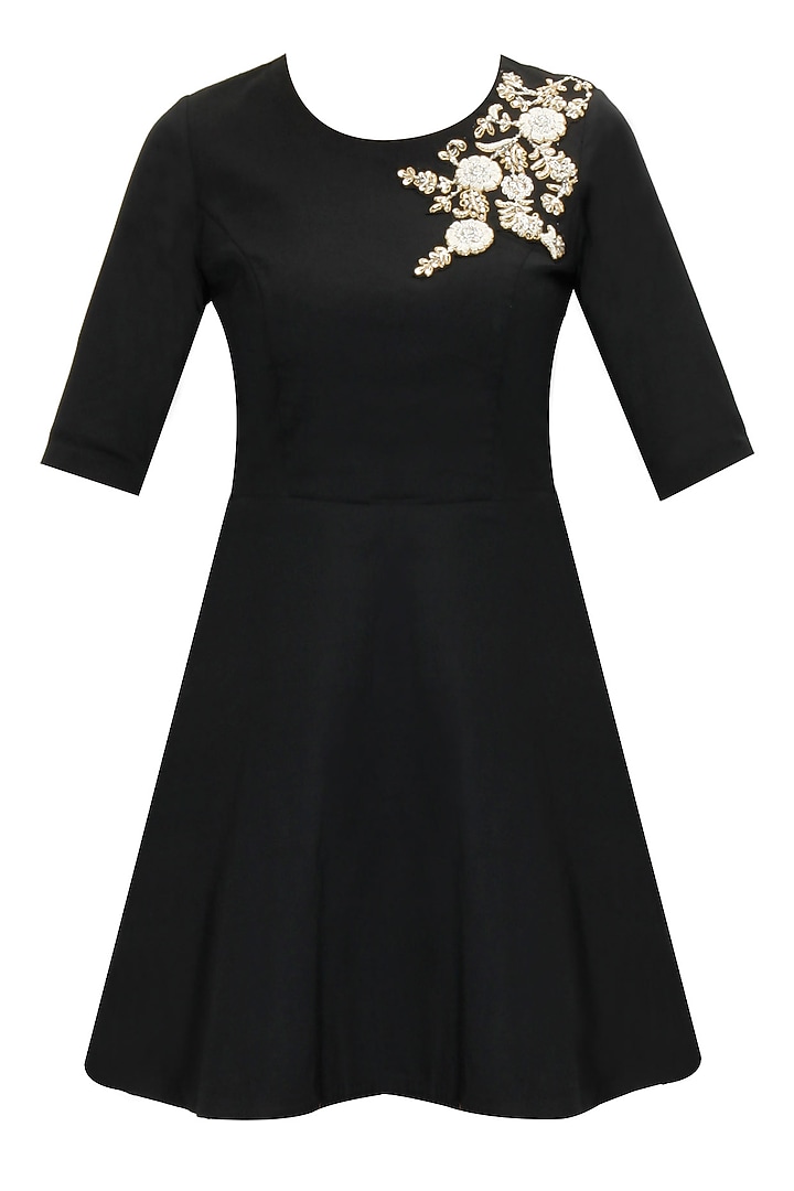 Black dabka embroidered dress available only at Pernia's Pop-Up Shop.