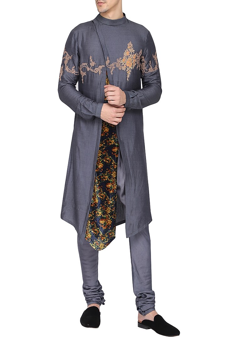 Grey embroidered floral kurta with churidar pants available only at Pernia's Pop Up Shop.
