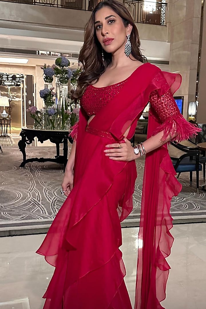Red Chiffon Organza Draped Ruffled Reception Saree Set by Ridhi Mehra at Pernia's Pop Up Shop