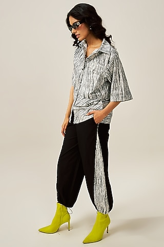 Black Natural Cotton Poplin Carrot-Fit Track Pants by Spacelines