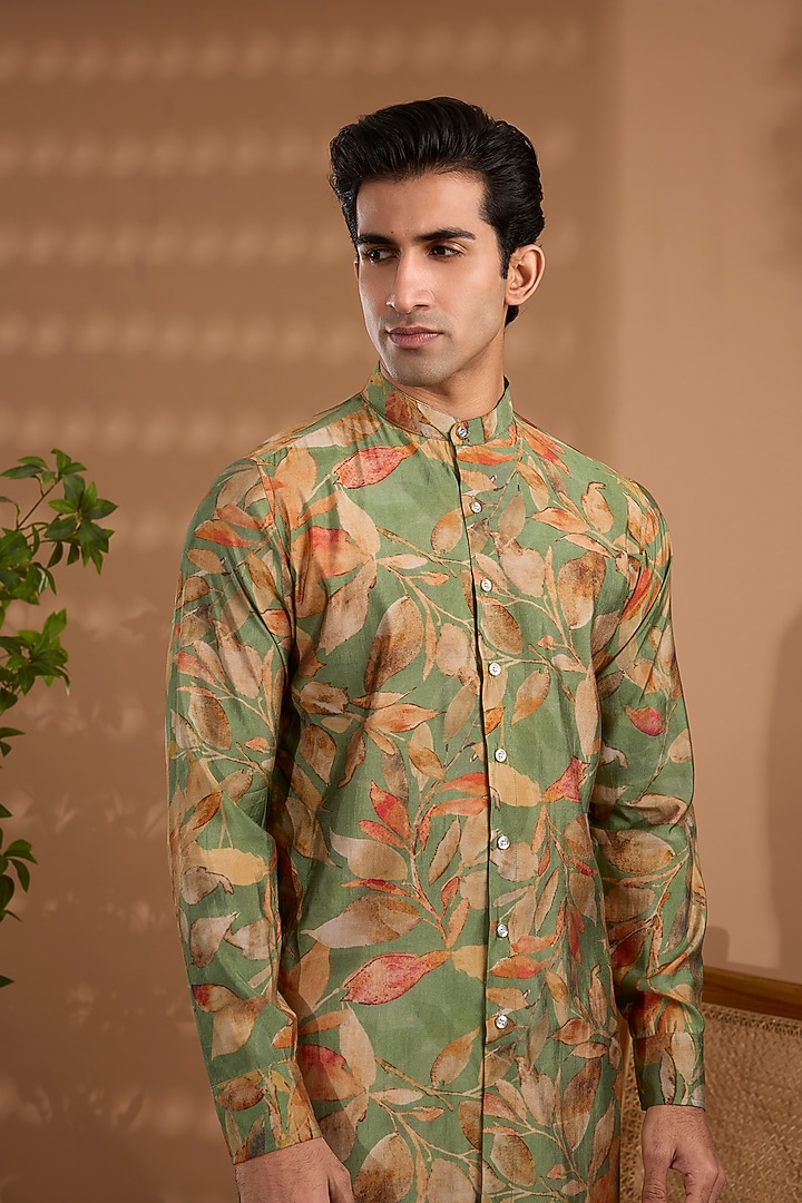 Green Blended Silk Floral Printed Kurta by Spring Break Men at Pernia's Pop Up Shop