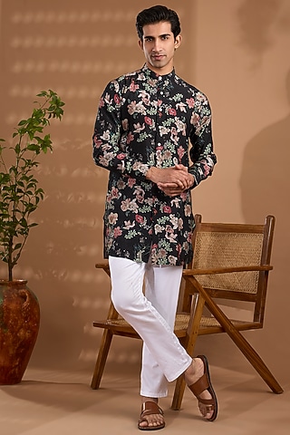 Black Blended Silk Floral Printed Kurta by Spring Break Men