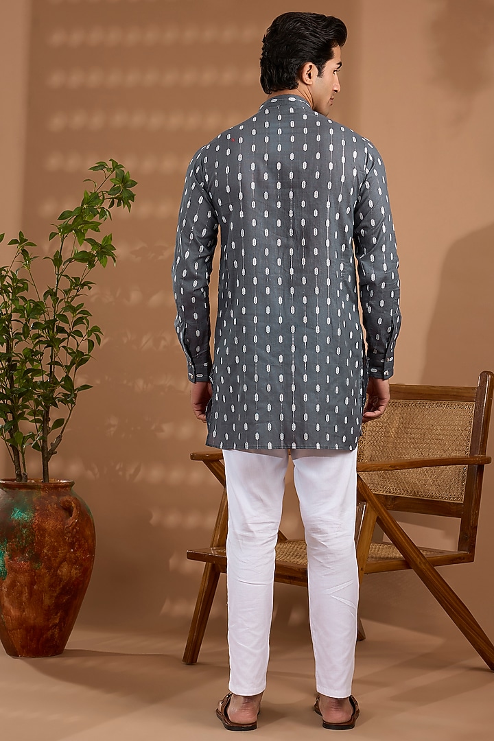 Grey Cotton Ikat Printed Kurta by Spring Break Men at Pernia's Pop Up Shop