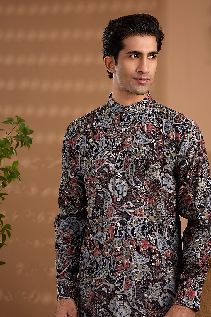 Black Blended Silk Paisley Printed Kurta by Spring Break Men at Pernia's Pop Up Shop