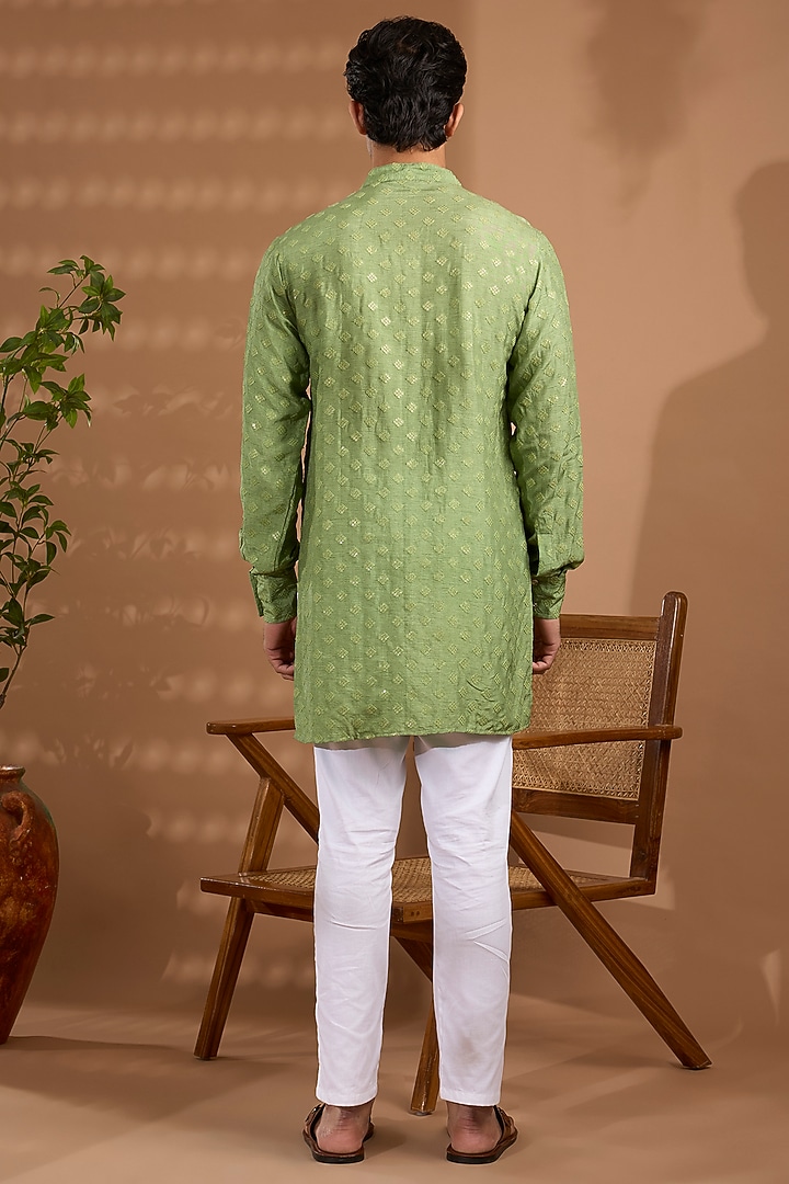 Green Blended Silk Embroidered Kurta Set by Spring Break Men at Pernia's Pop Up Shop