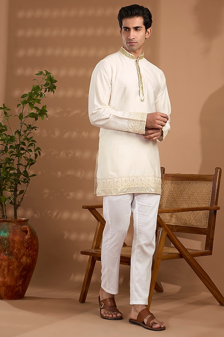 Off-White Blended Silk Embroidered Kurta Set by Spring Break Men at Pernia's Pop Up Shop