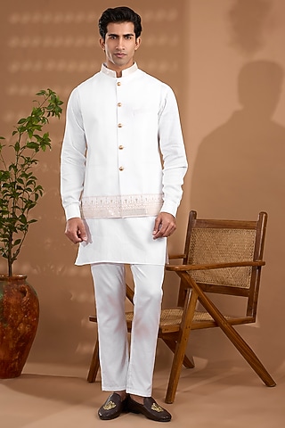 White Blended Silk Embroidered Bundi Jacket Set by Spring Break Men