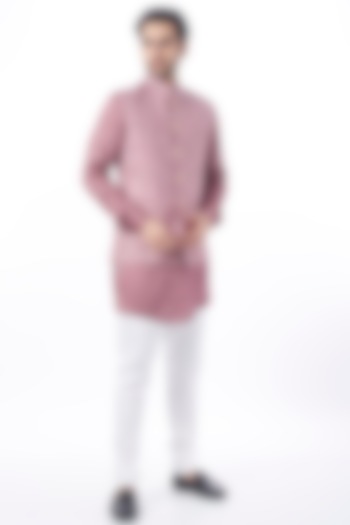 Lilac Embroidered Bundi Jacket With Kurta Set by Spring Break Men at Pernia's Pop Up Shop