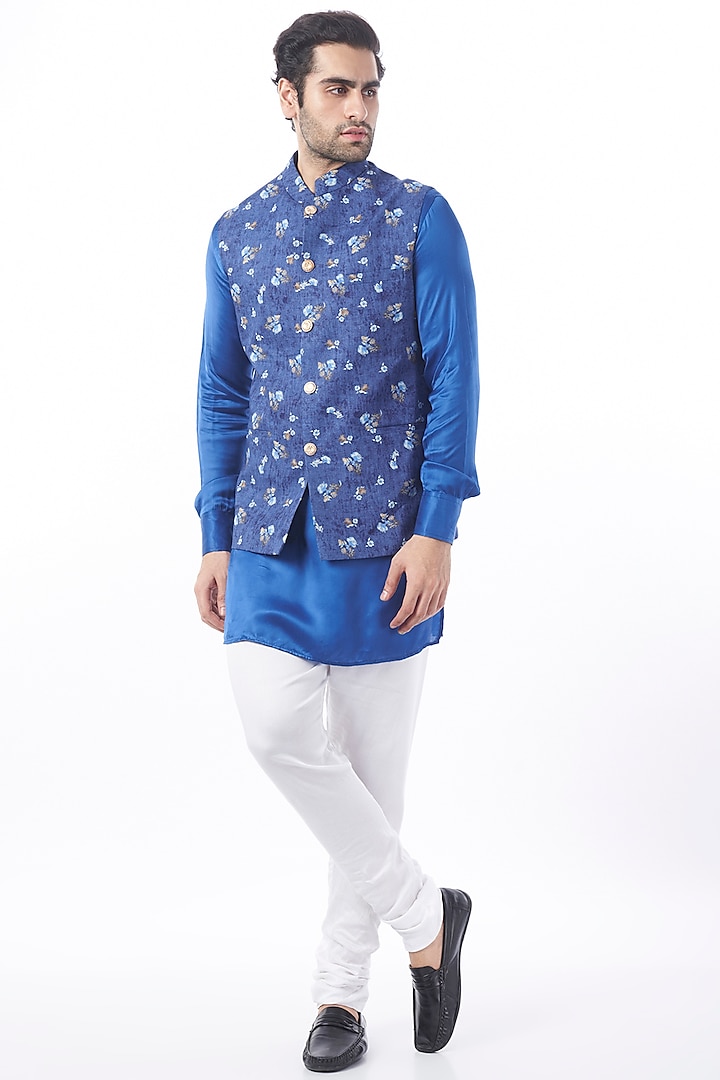Cobalt Blue Floral Printed Bundi Jacket With Kurta Set by Spring Break Men
