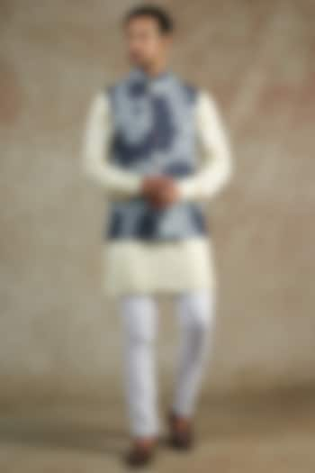 Blue Denim Printed Bundi Jacket With Kurta Set by Spring Break Men