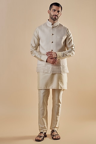 Beige Embroidered Shirt Design by SHIRRIN DESIGN CO. MEN at Pernia's Pop Up  Shop 2024