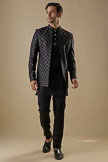 product-color-Black