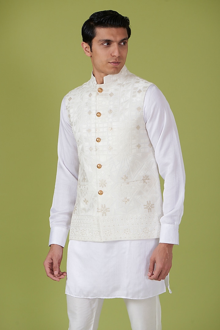 White Fabric Chikankari Embroidered Bundi Jacket by Spring Break Men at Pernia's Pop Up Shop