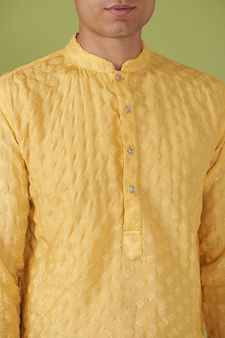 Yellow Art Silk Applique Embroidered Kurta Set by Spring Break Men at Pernia's Pop Up Shop