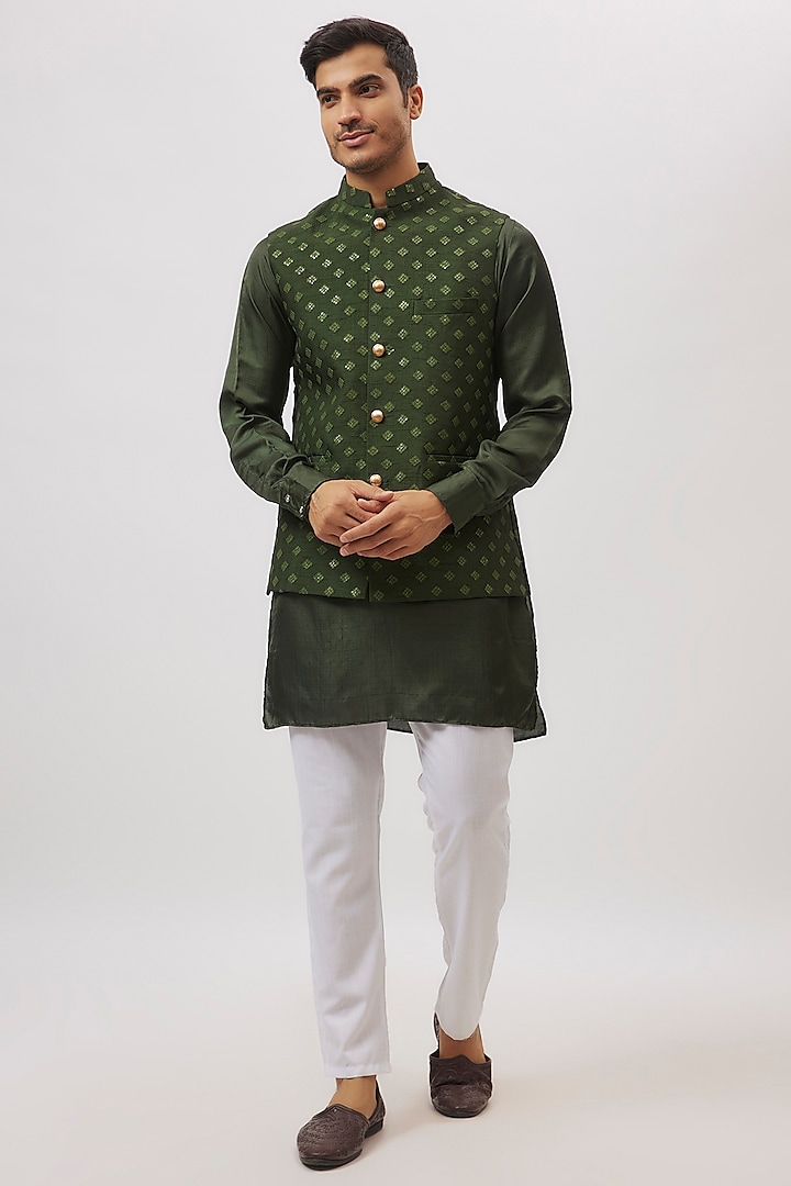 Emerald Green Dupion Silk Embroidered Bundi Jacket Set by Spring Break Men