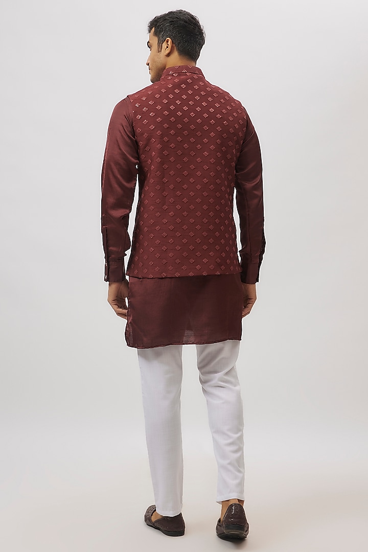 Maroon Dupion Silk Embroidered Bundi Jacket Set by Spring Break Men at Pernia's Pop Up Shop