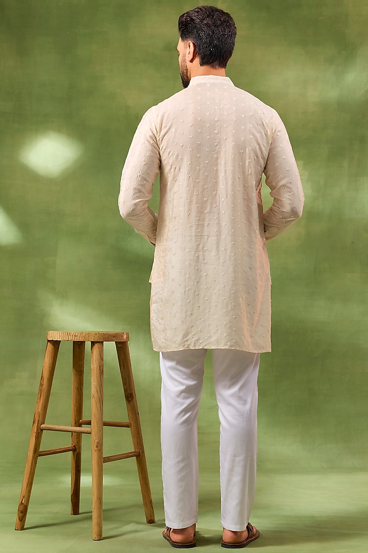 Ivory Blended Silk Embroidered Kurta Set by Spring Break Men at Pernia's Pop Up Shop