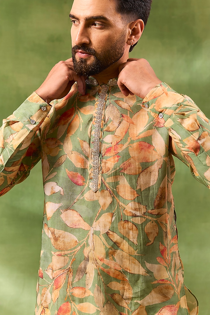 Green Blended Silk Printed & Embroidered Kurta Set by Spring Break Men at Pernia's Pop Up Shop