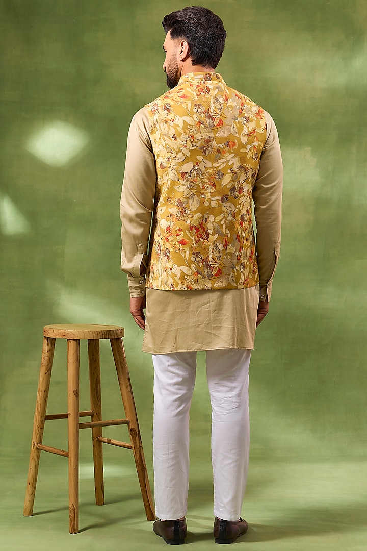 Yellow Blended Silk Botanical Printed Bundi jacket Set by Spring Break Men at Pernia's Pop Up Shop