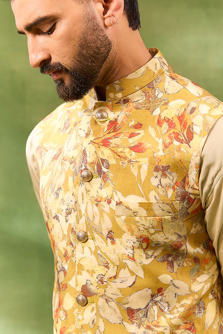 Yellow Blended Silk Botanical Printed Bundi jacket Set by Spring Break Men at Pernia's Pop Up Shop