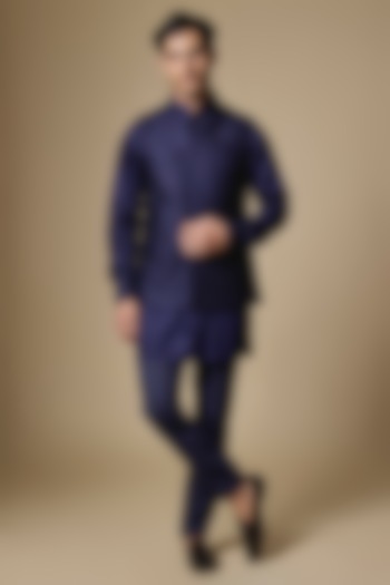 Navy Blue Dupion Silk Machine Embroidered Bundi Jacket Set by Spring Break Men at Pernia's Pop Up Shop
