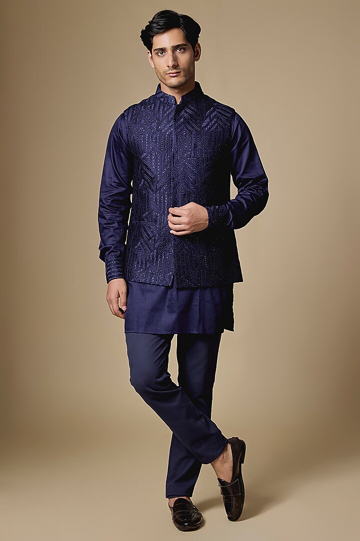 Navy Blue Dupion Silk Machine Embroidered Bundi Jacket Set by Spring Break Men at Pernia's Pop Up Shop
