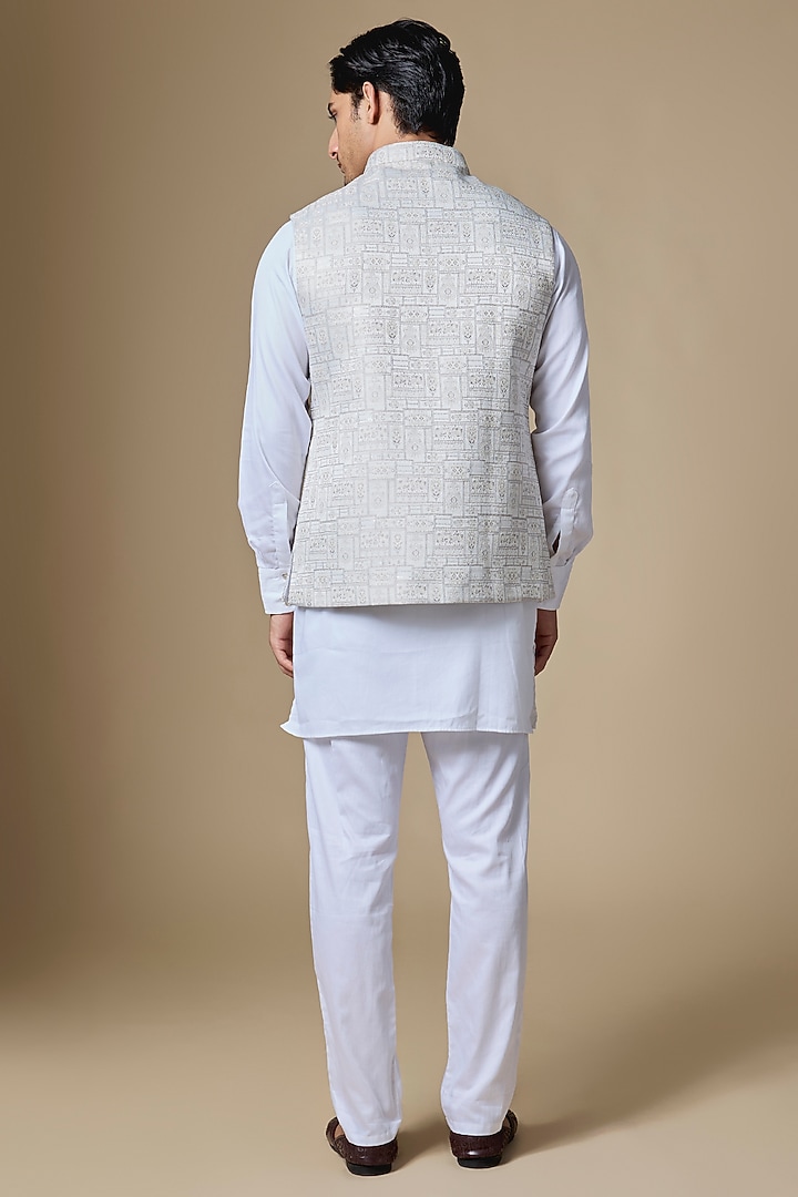 White Dupion Silk Embroidered Bundi Jacket Set by Spring Break Men at Pernia's Pop Up Shop