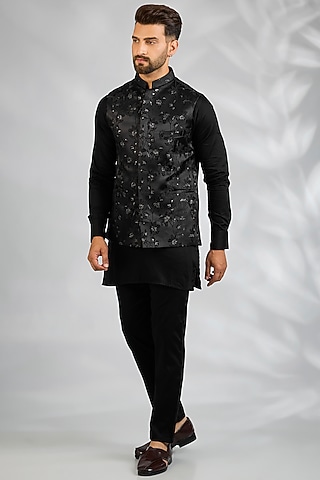 Navy Blue Blended Silk Floral Embroidered Bundi Jacket Set by Spring Break Men