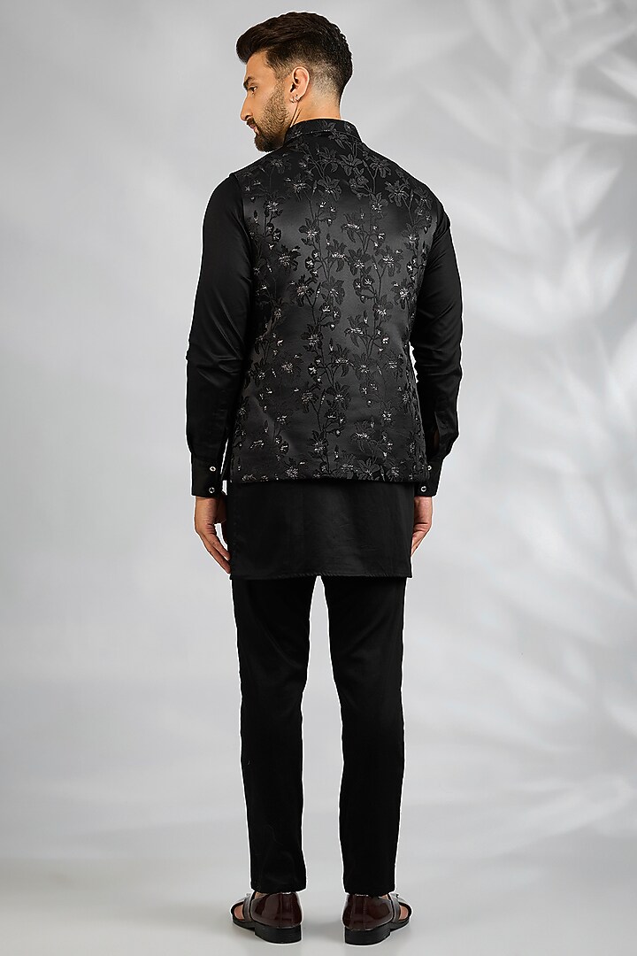 Navy Blue Blended Silk Floral Embroidered Bundi Jacket Set by Spring Break Men at Pernia's Pop Up Shop
