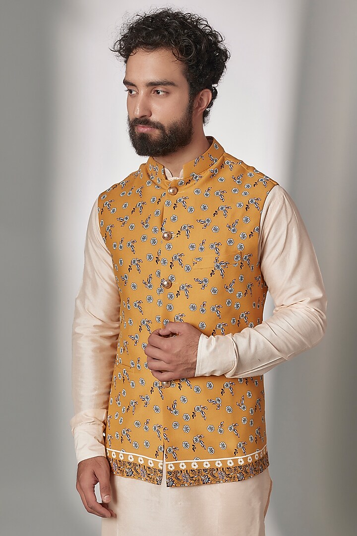 Yellow Rayon Printed Bundi Jacket Set by Spring Break Men at Pernia's Pop Up Shop