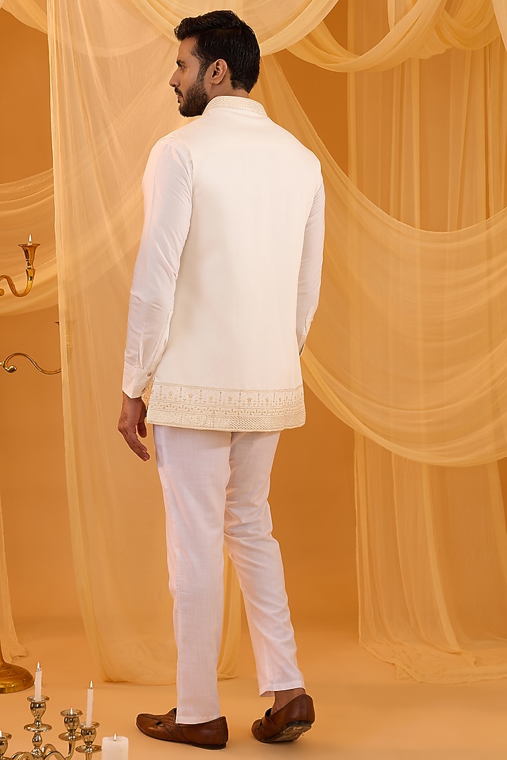White Cotton Silk Applique Embroidered Indo-Western Set by Spring Break Men at Pernia's Pop Up Shop