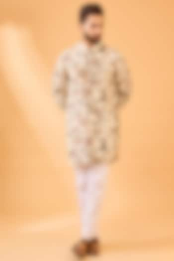 Cream Muslin Silk Floral Printed Kurta Set by Spring Break Men at Pernia's Pop Up Shop